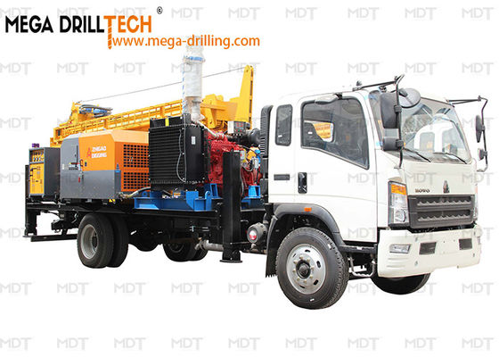 Camion monté sur un puits hydraulique