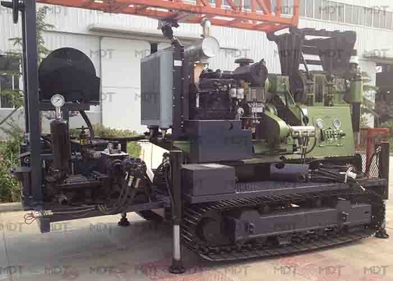 poids 0-100m/Min Hoisting Speed de la plate-forme de forage de 200kN Max Pull Down Force Vertical 25t